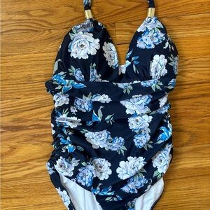 New, never worn Women’s RXRXCOCO swimsuit